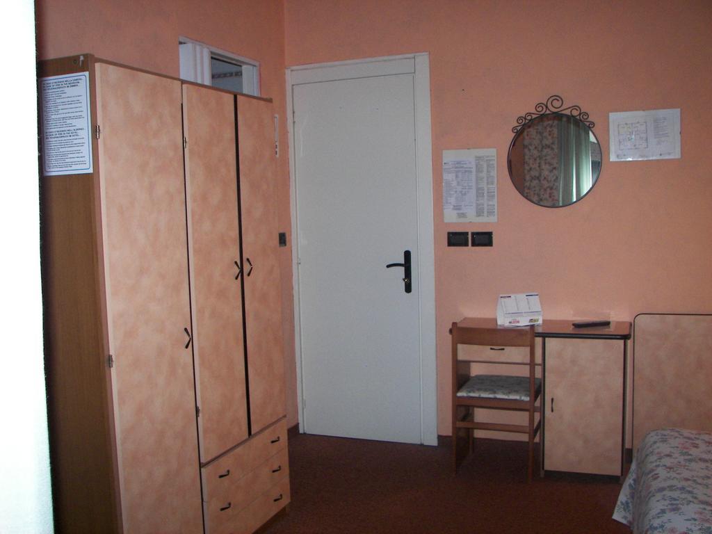 Albergo Sangrilà Lanzo Torinese Ruang foto