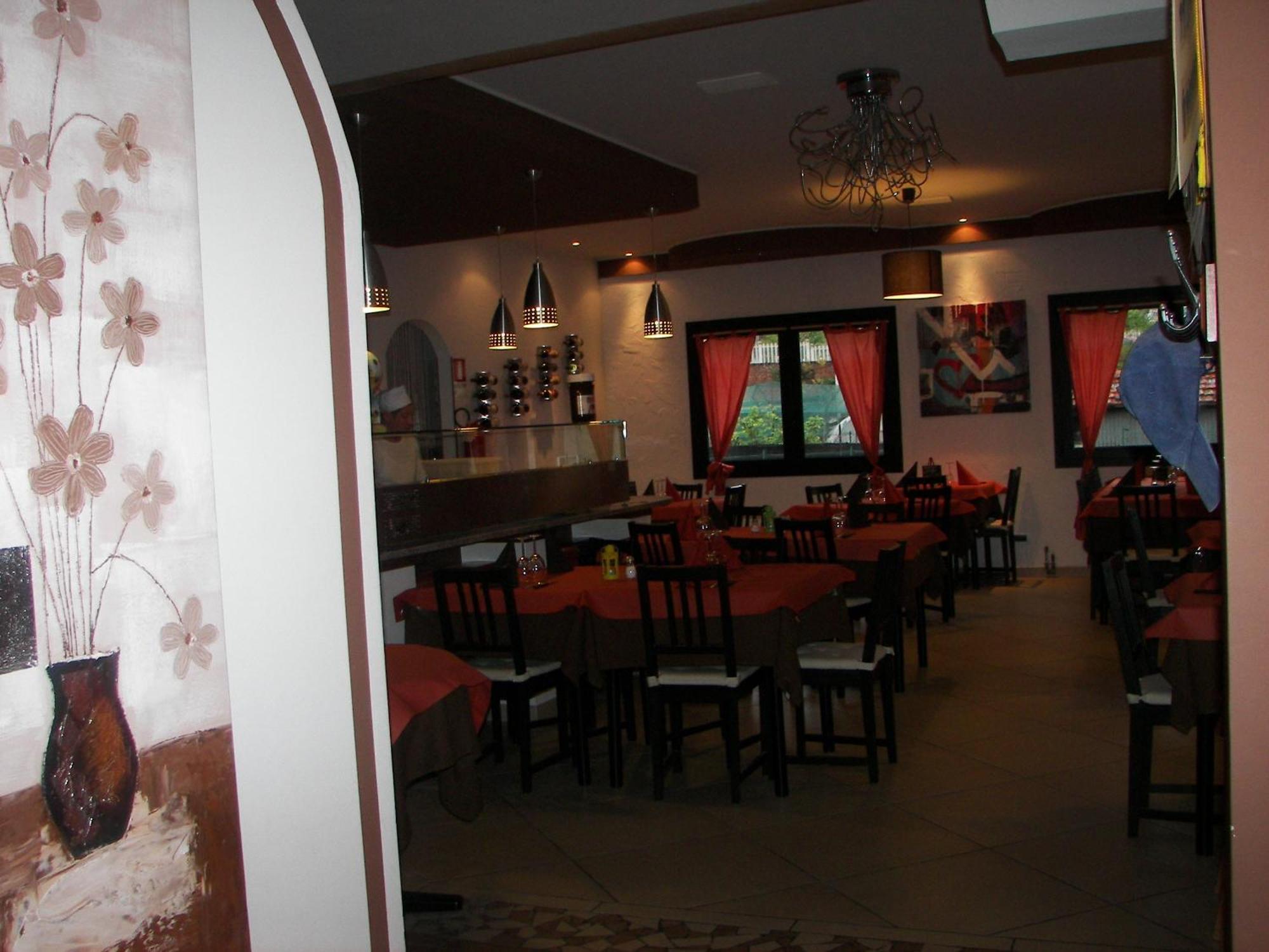 Albergo Sangrilà Lanzo Torinese Bagian luar foto