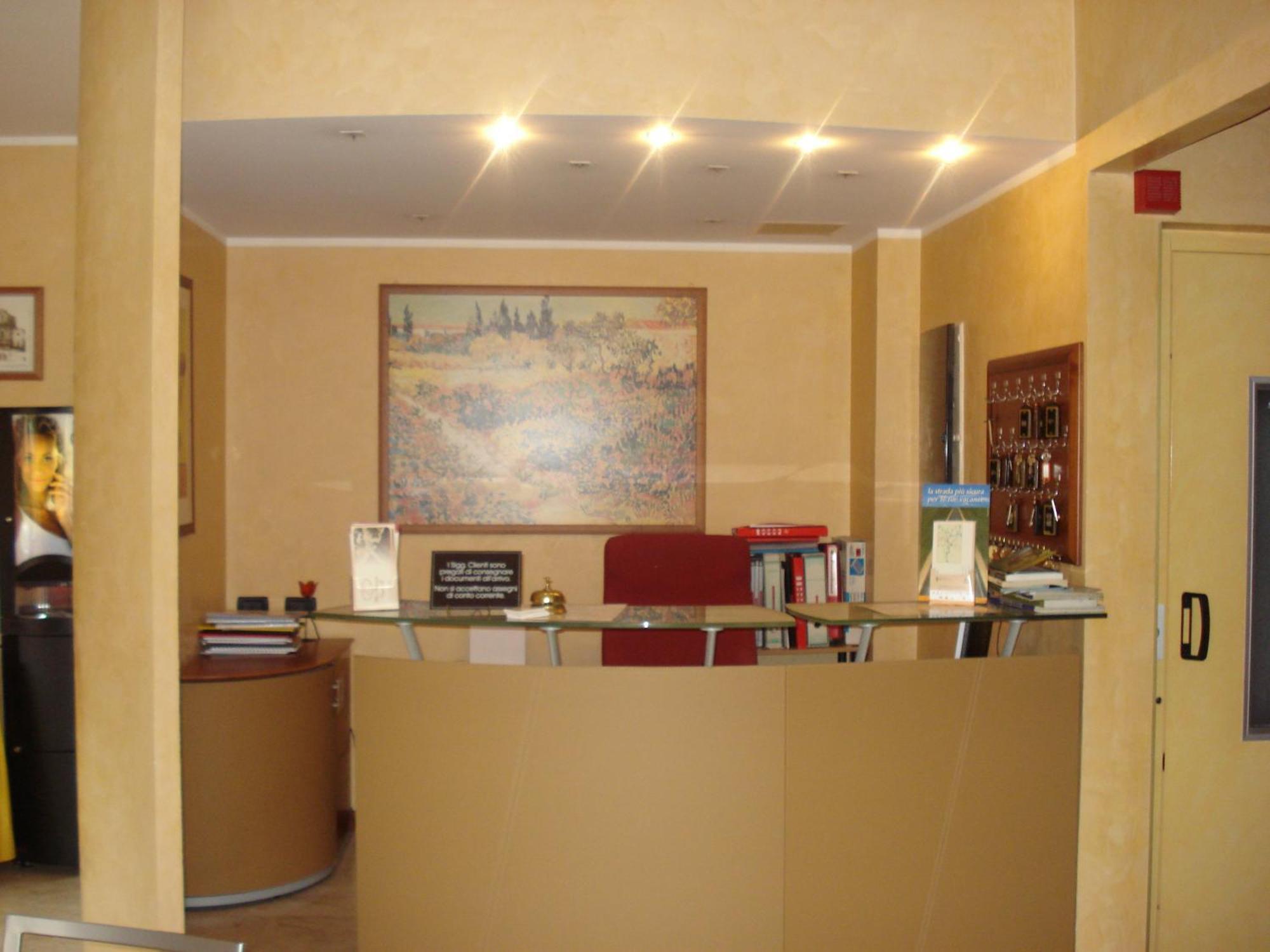 Albergo Sangrilà Lanzo Torinese Bagian luar foto
