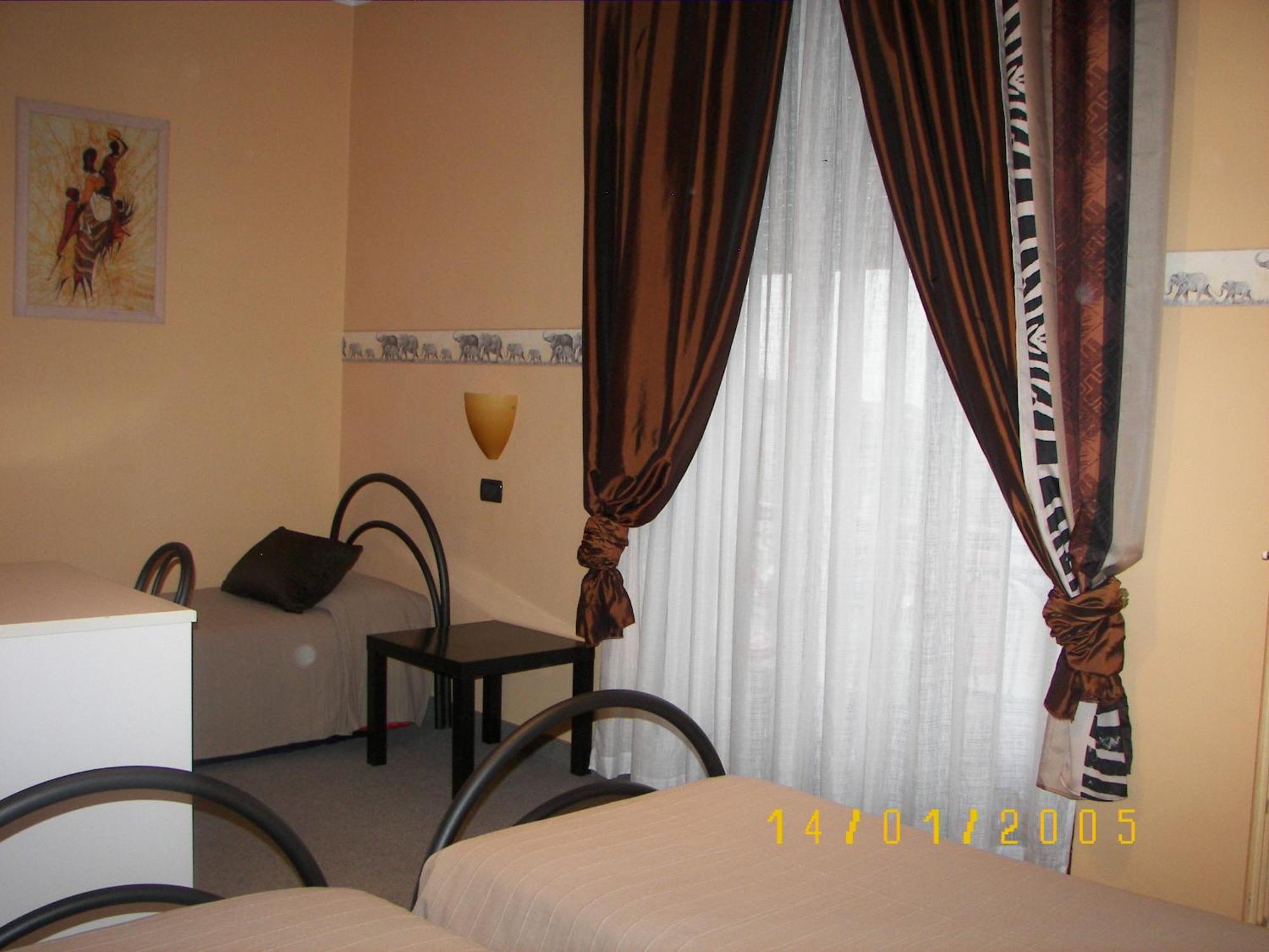 Albergo Sangrilà Lanzo Torinese Bagian luar foto