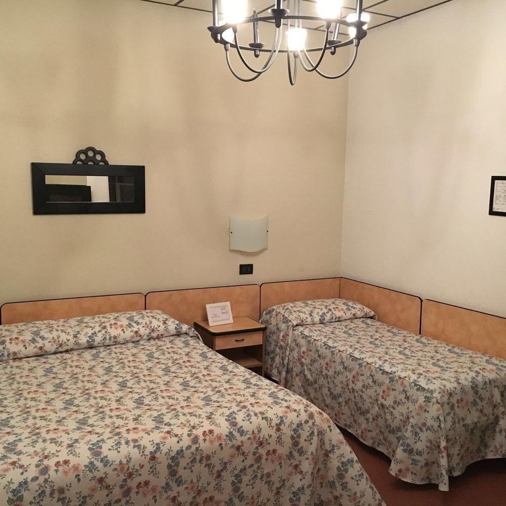 Albergo Sangrilà Lanzo Torinese Bagian luar foto
