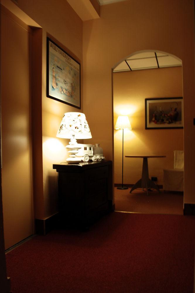 Albergo Sangrilà Lanzo Torinese Bagian luar foto